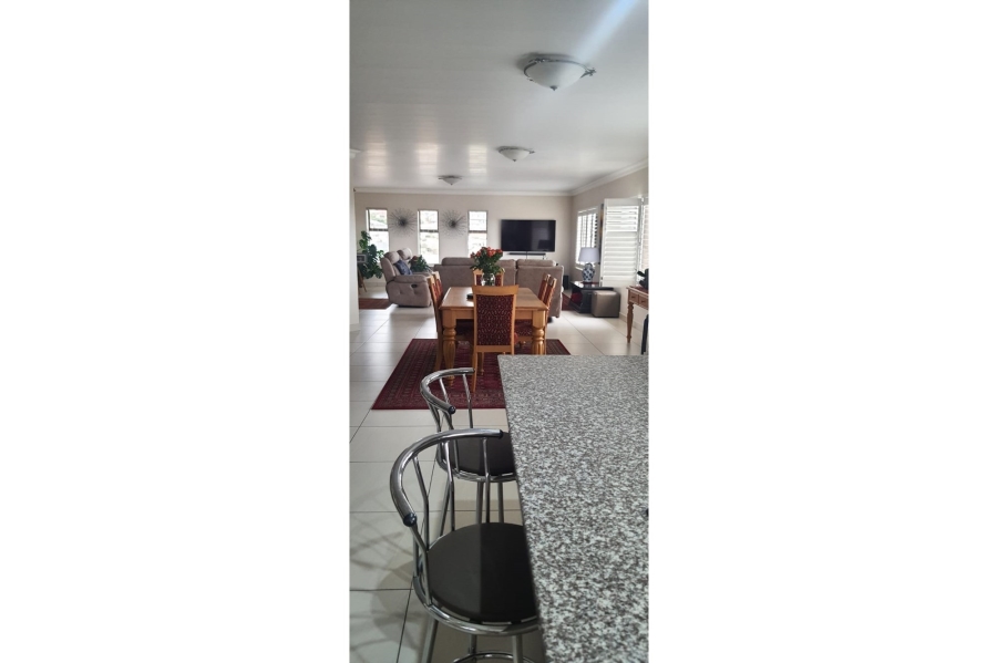 4 Bedroom Property for Sale in Monte Christo Western Cape